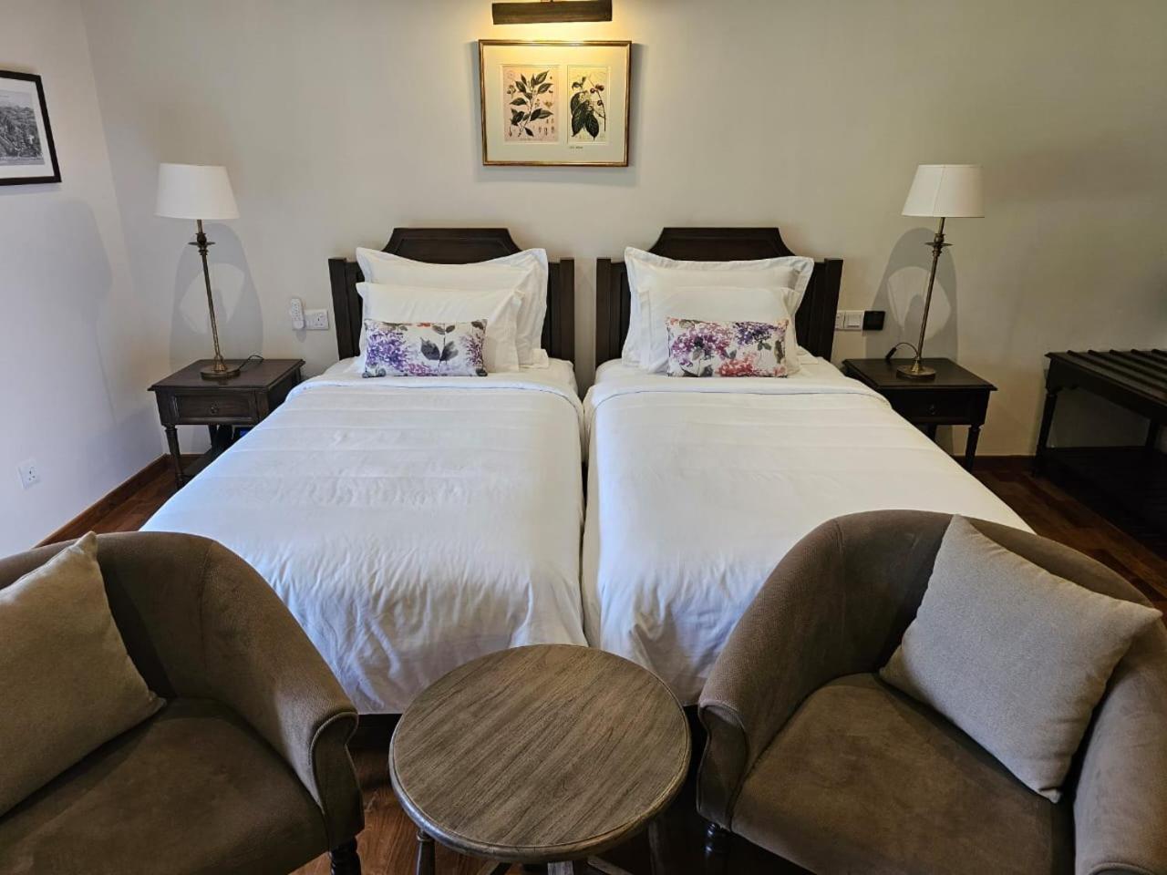 Hotel Chimneys Nuwara Eliya Esterno foto